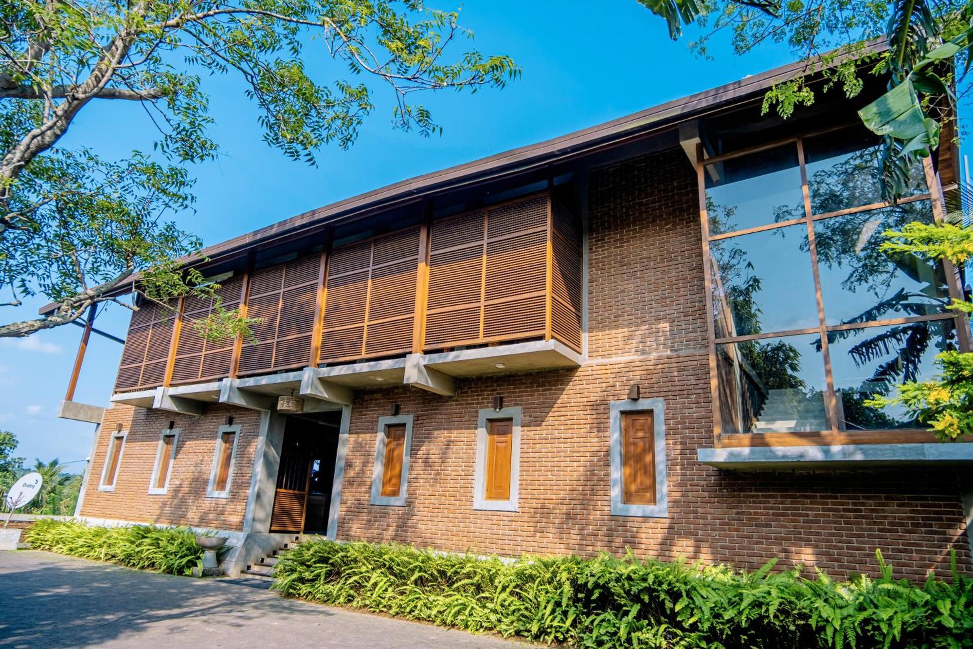 Somerset Eco Hotel 3*